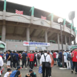 【高校野球】横浜－東海大相模　注目カードに大行列　徹夜組含め７時15分の時点で3200人が列