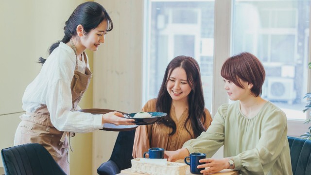【経済】先月のバイト平均時給1365円　「製造・技能」「運搬・清掃・包装」は「事務職」上回る