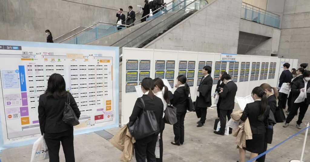 【自殺】内定率高止まりなのに目立つ「21歳大学生」の自殺　有識者「就活で初めての挫折」