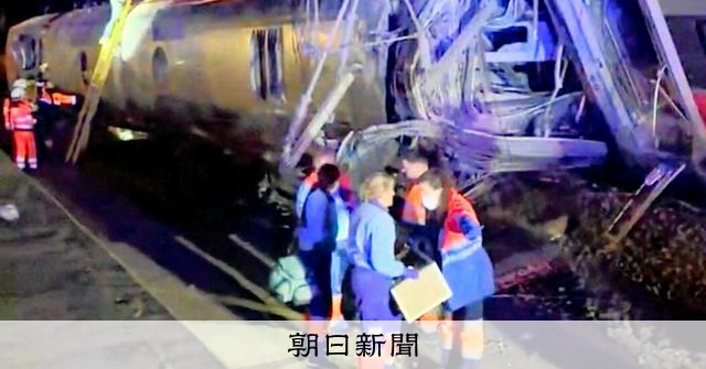 スペインで高速鉄道が脱線、隣接列車と衝突　少なくとも21人死亡