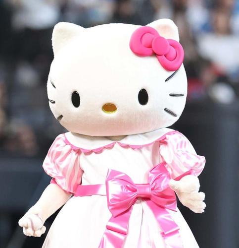 ハローキティ、ハリウッドで映画化　初の長編映画を28年７月21日公開と発表　米誌
