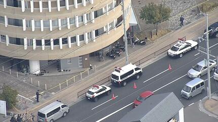 【社会】兵庫・姫路市の30代男性が死亡　背中刺されたか  「若い男性が背中を刺されたと言っています。さっきまでしゃべっていたが、今はいびきをかいています」と通報