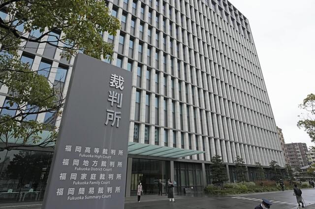 31歳男が学校の寮に侵入し就寝中・入中の10代8人を盗撮、5人にわいせつ行為