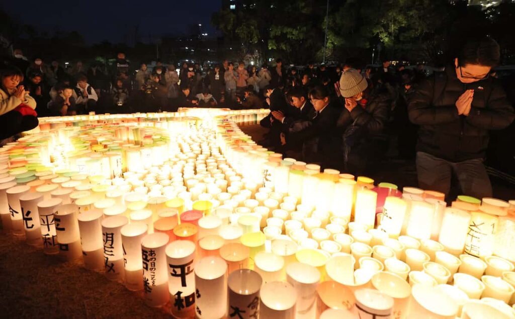 阪神大震災からきょうで31年　鎮魂の祈りに包まれる神戸　「つむぐ」の文字に継承の決意
