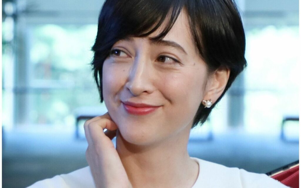 《被害総額35億円》滝川クリステル（48）のビジネスパートナーが“詐欺容疑”で刑事告訴された〈夫・進次郎氏と交流も…〉