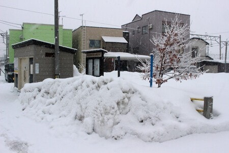 厳冬の衆院選、不安広がる雪国　36年ぶり「身の危険も」