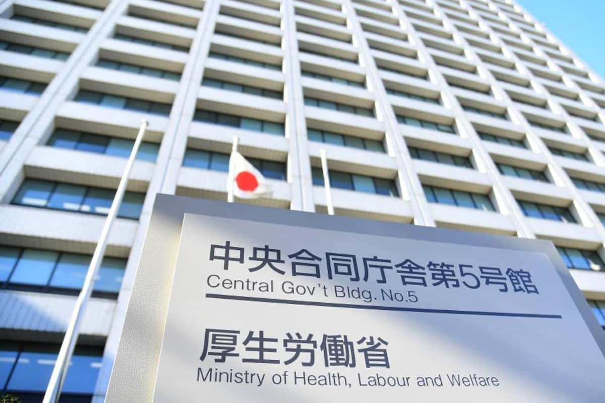 高額療養費最大38％上げ　政府、月額上限の負担増　平均所得層3万円乗せも