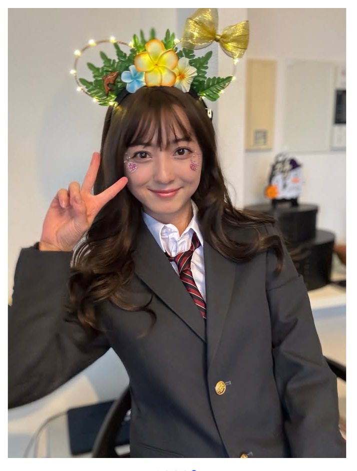 【芸能】佐々木希、JK制服姿を公開！　フォロワー絶賛 「こんなに可愛い37歳いる？！」「違和感なさすぎ」　ハロウィンで仮装
