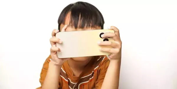 【教育問題】｢デジタル自閉症｣の深刻…世界の4割の国が子供のスマホを規制する中､周回遅れの日本が失うもの