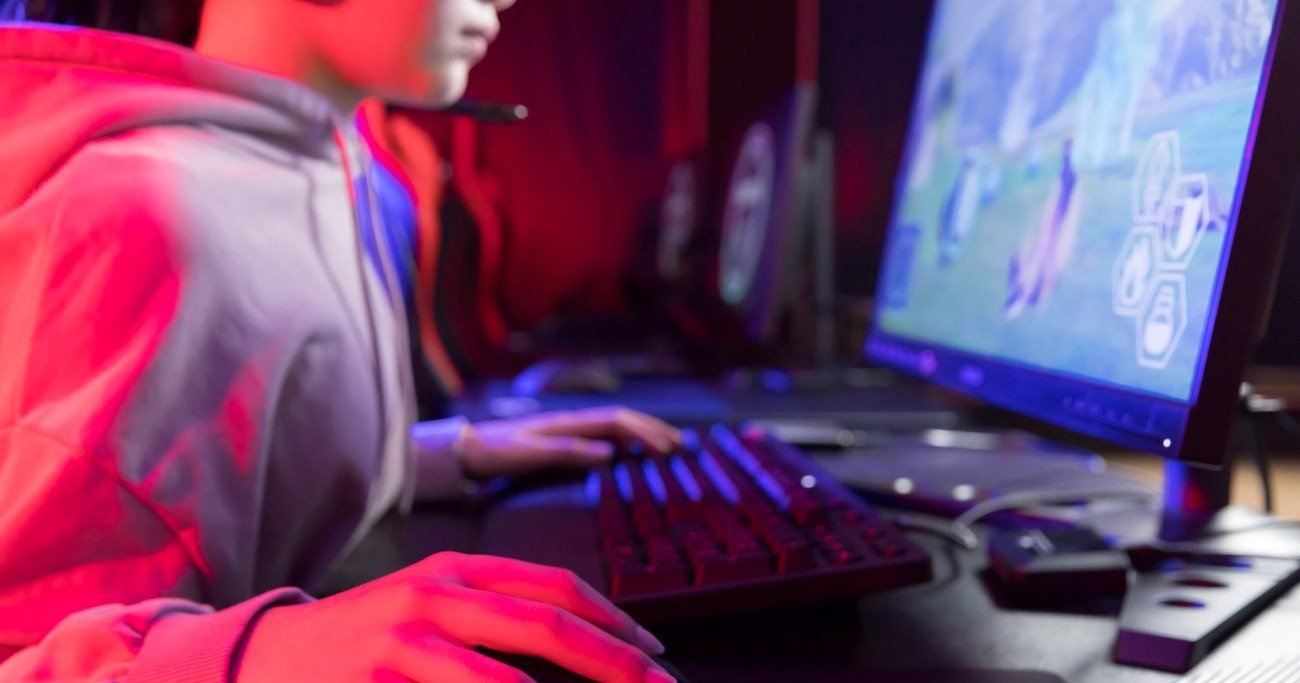 【令和の子】「深夜4時まで母親とゲーム」「保健室が仮眠室」「登校した途端に殴り合い…」いま学校で起きている異常な事態