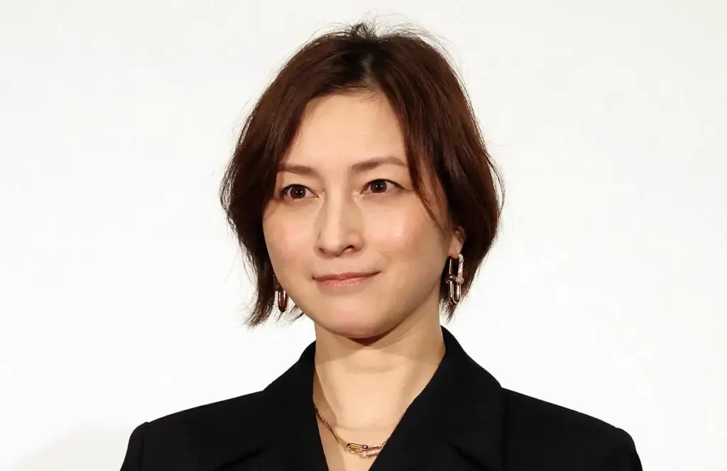 広末涼子　4月の追突事故で略式起訴　所属事務所がコメント「深くお詫び申し上げます」「医師の指導を受けながら…」近況報告