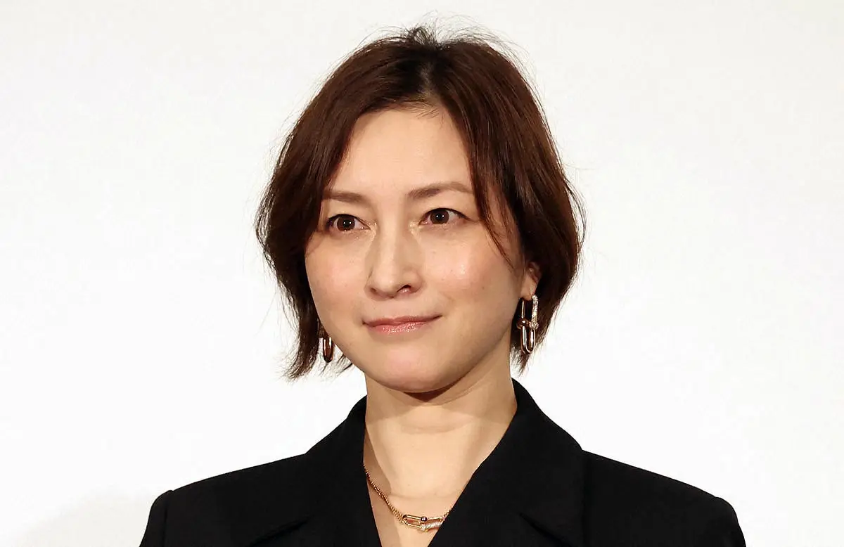 広末涼子　4月の追突事故で略式起訴　所属事務所がコメント「深くお詫び申し上げます」「医師の指導を受けながら…」近況報告