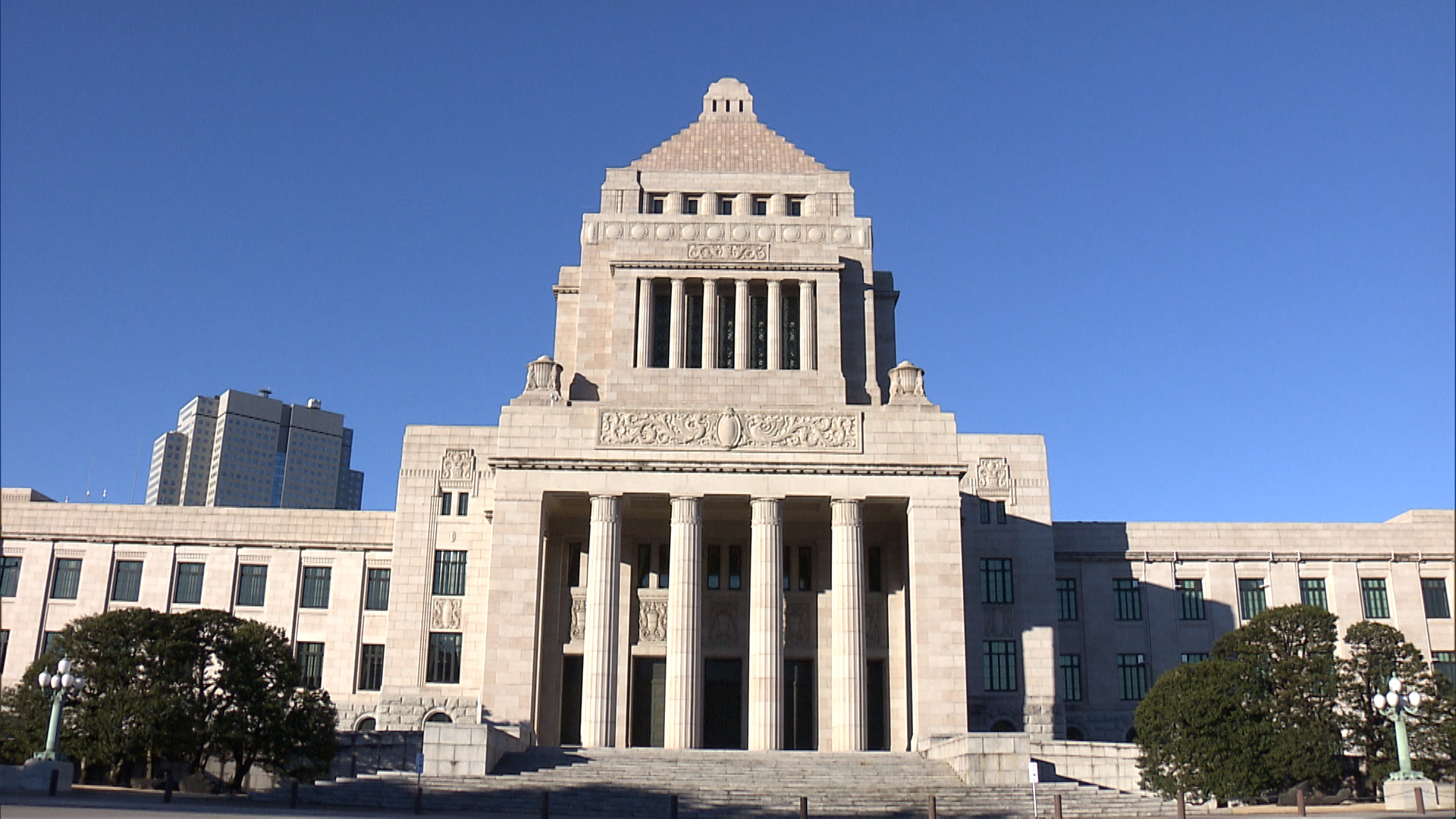 【日本経済新聞世論調査】衆議院選挙の投票先、自民党が40％でトップ、新党・中道改革連合は13％、国民民主党9％、日本維新の会7％、参政党7％、れいわ新選組2％、共産党2％、チームみらい2％、日本保守党1％