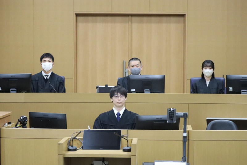 【安倍晋三元首相銃撃事件】山上被告、45歳まで「生きているべきではなかった」　傍聴席は満席