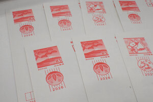 【社会】年賀状離れとまらず　元日の配達数、中国5県で昨年比27%減