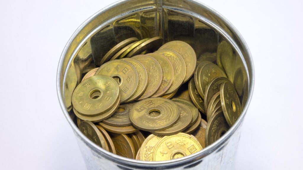 銅高騰 5円玉溶かし取り出すと罪