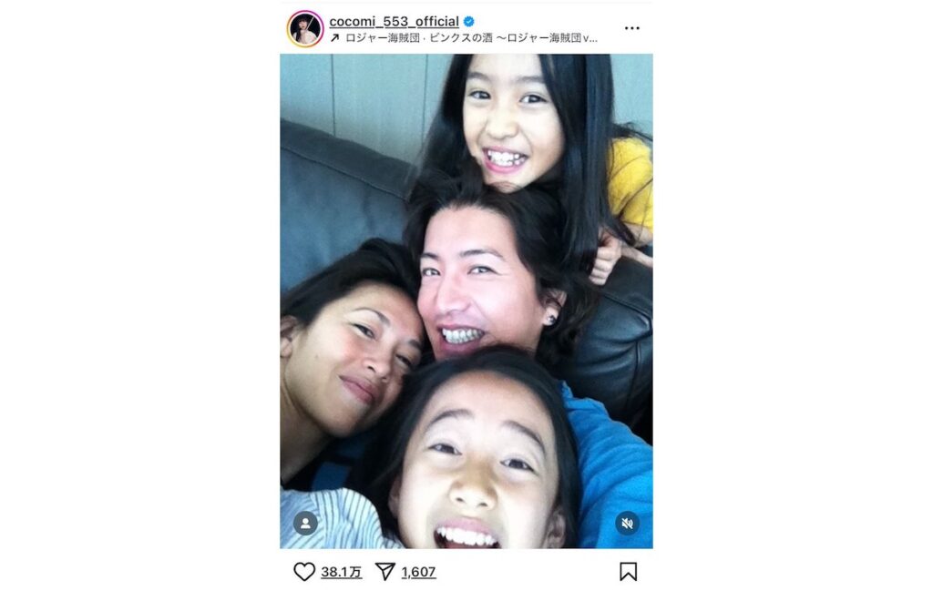 木村拓哉が53歳の誕生日を迎える Cocomi＆Koki,が秘蔵の家族写真で祝福