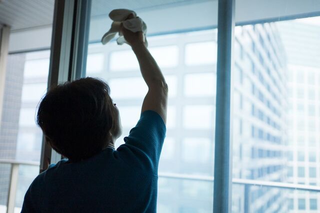 【社会】60歳を過ぎても子育てが終わらない…「独身の息子が仕事を辞めひきこもりに」還暦超えた母が清掃員になった日