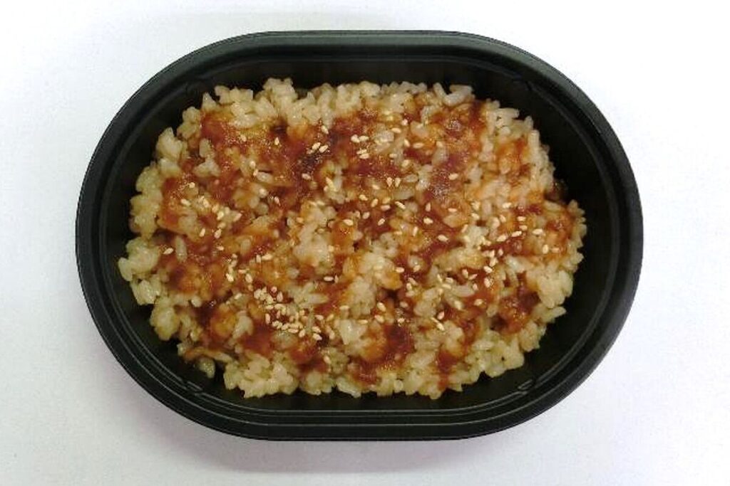 【経済】ローソンストア100「焼肉のタレかけご飯」に賛否　不景気の象徴と話題に
