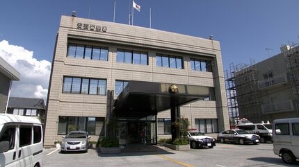 【高知】 「粘着テープ付きの棒」でたばこ釣る　窃盗の疑いで70歳の男を現行犯逮捕