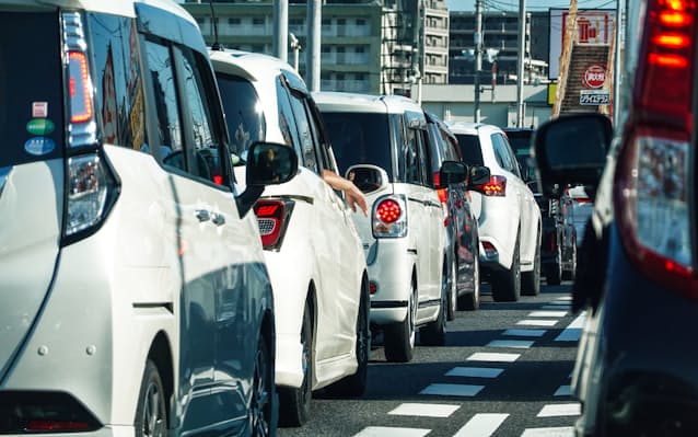 マイカー通勤手当の非課税額、最大7100円上げ　11年ぶりに増額