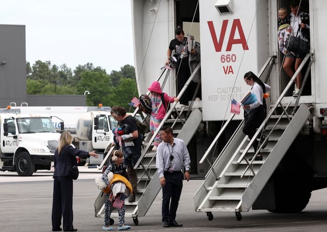 トランプ米政権、難民受け入れ9割超削減へ 南アの白人優先