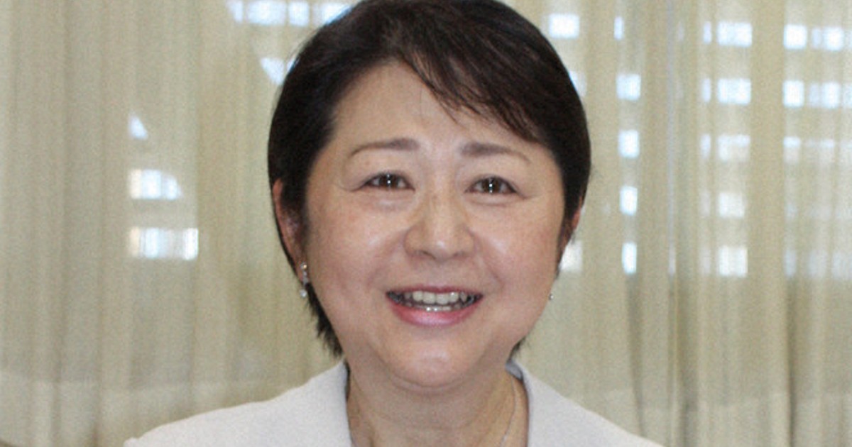 「夫の姓」9割の現実　旧姓を使い続ける女性市長の選択とモヤモヤ　結婚後に改姓するのは９割超が女性