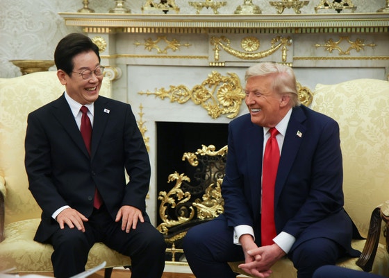 韓国大統領室、訪韓するトランプ氏に最高勲章「無窮花大勲章」授与を検討