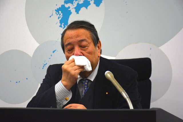 【政治】村上誠一郎氏、総務相退任会見で男泣き「自分を律する姿勢、地方も中央も欠けている」