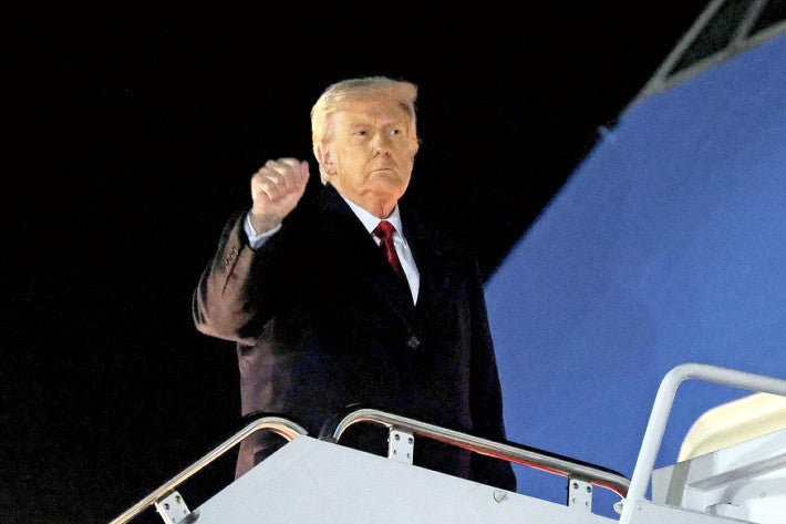 高市首相にも「ガードレール役」期待か…アジア歴訪のトランプ氏「安倍首相は彼女を気に入っていた」