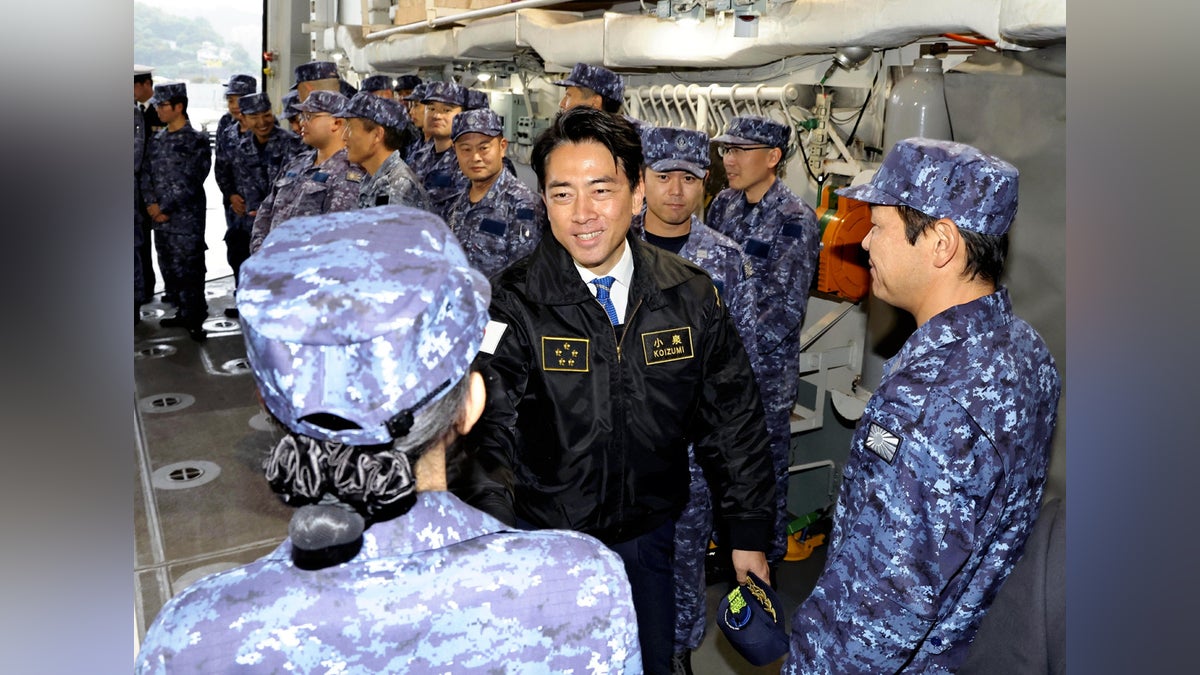 小泉防衛相「トップセールスを強化していきたい」…横須賀基地を視察し防衛装備品の海外移転に意欲