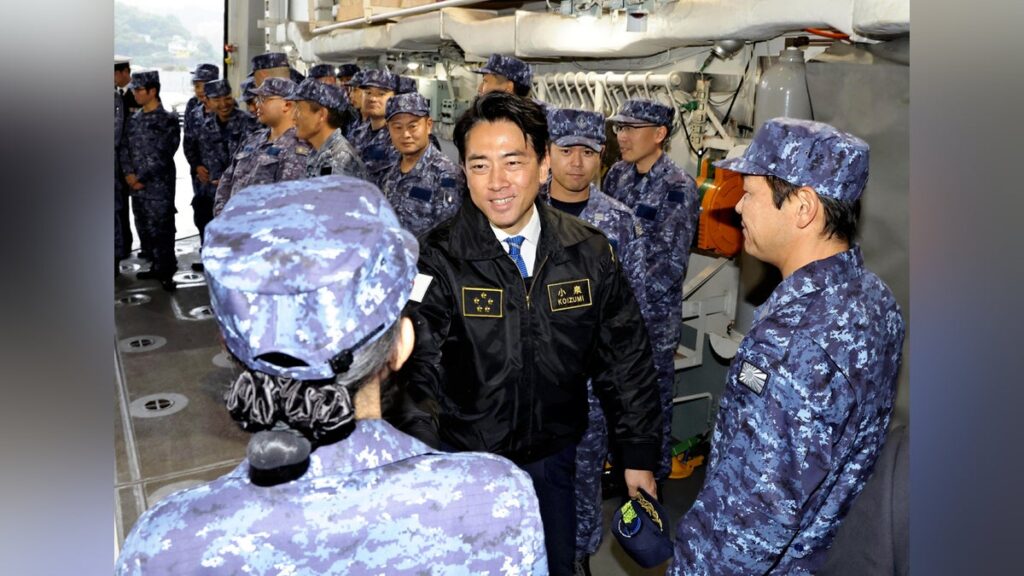小泉防衛相「トップセールスを強化していきたい」…横須賀基地を視察し防衛装備品の海外移転に意欲