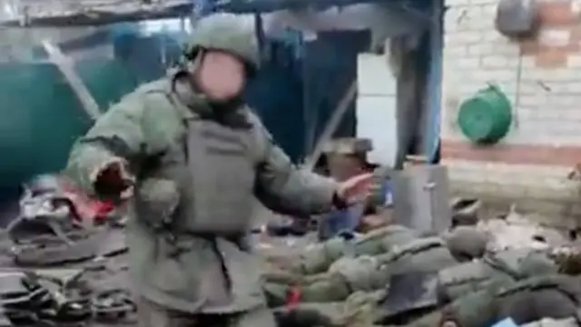ウクライナ軍に降伏しようとしたロシア兵、味方のドローンで殺害される【動画】