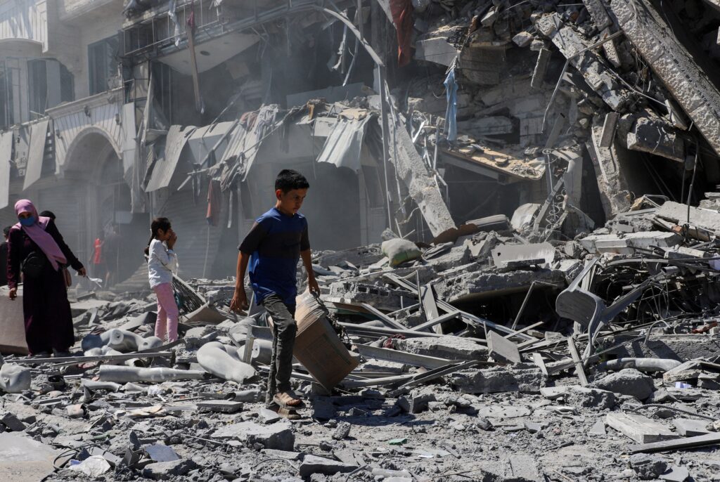 イスラエル、軍にガザ攻撃指示