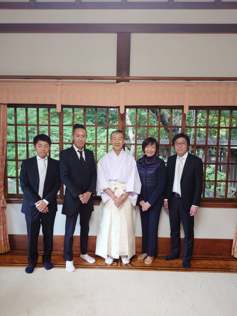 【靖國】安倍昭恵『靖國神社正式参拝。英霊の皆様の思いを、次の世代がしっかりと受け継いでいかなくてはいけない』