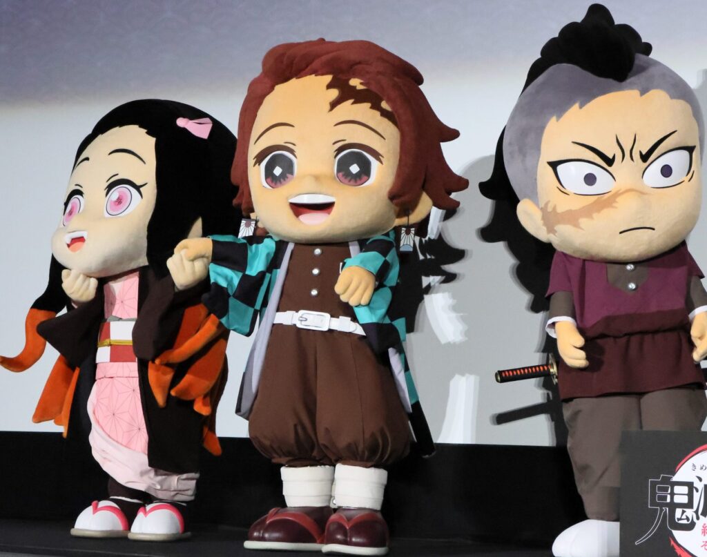 【アニメ】《流血や戦闘描写が過激だ》世界中で大ヒットの劇場版『鬼滅の刃』を公開できない大国とは?「鑑賞マナー」などの問題も