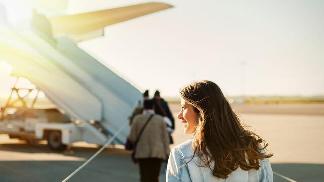 アメリカン航空の「フライト」を予約した女性客、空港で待っていたのは…