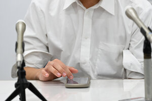 【サッカー】「告白まで悩んだ」全裸で土下座強いられた男性が会見 熊本県立大津高いじめ