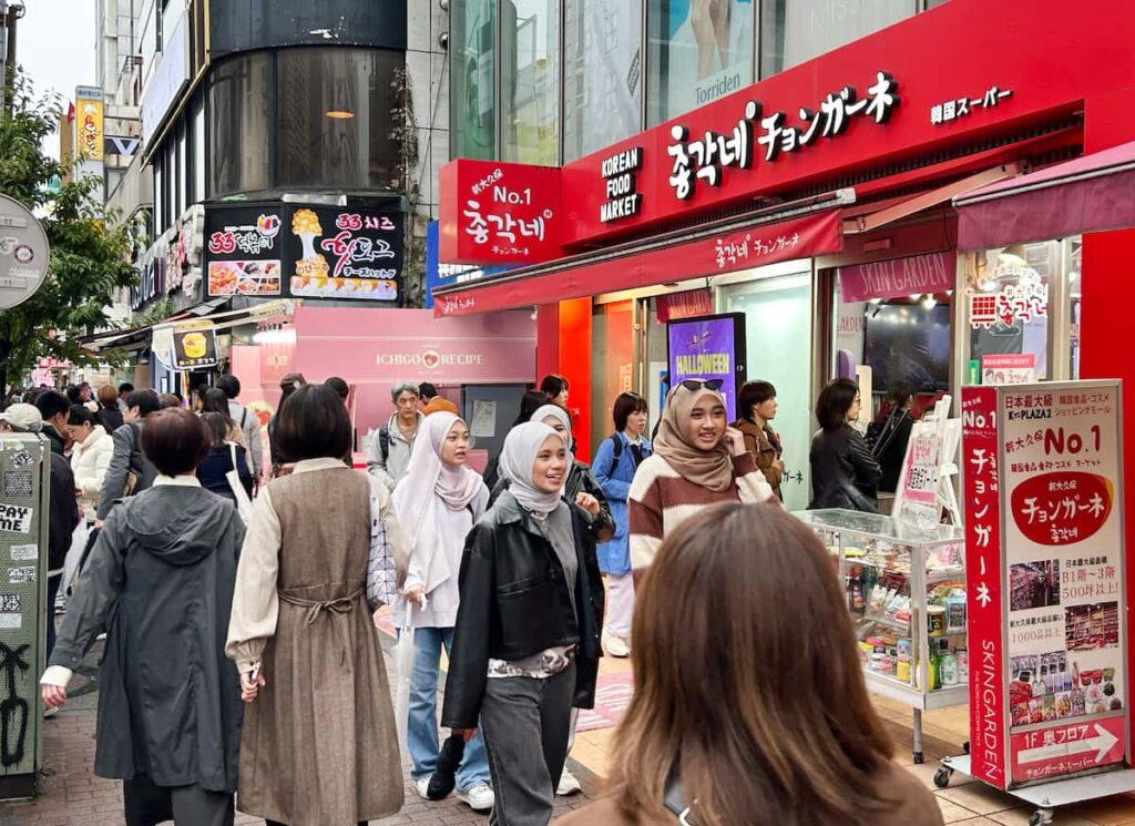 【東京】都心で広がる「住宅なのにホテル」〝通年営業〟で民泊規制骨抜き懸念　制度見直し求める声