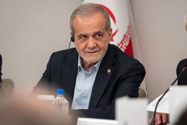 イラン大統領、核施設の再建方針表明　着手時期には言及せず