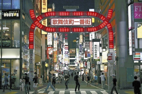 【社会】ホスト通いの女性らに１０００万円貸し付け４０００万円回収か…韓国籍の男ら３人を出資法違反容疑で逮捕