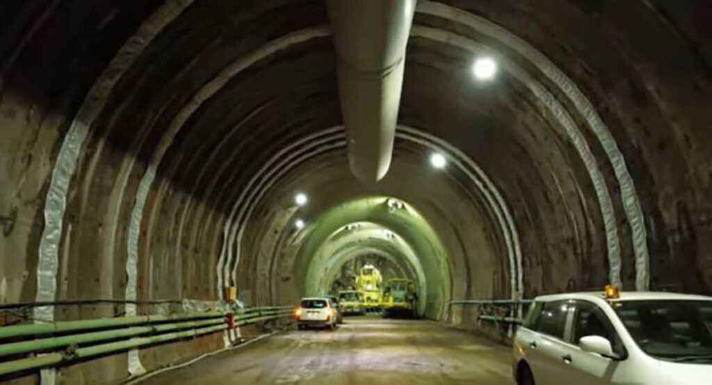 新東名高速、全線開通は２８年度以降に　神奈川のトンネル工事が難航　中日本高速が発表