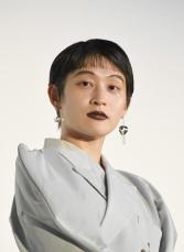 アーティストのコムアイ、事実婚を選択した理由「一番大きいのは姓を変えたくない」「そのままでいたら、いいじゃん」