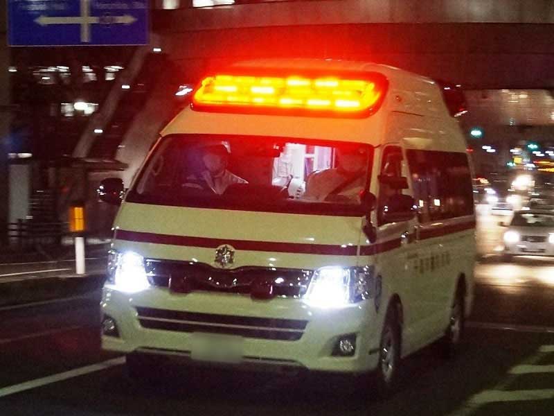 【千葉】松戸の路上に意識不明の年配男性、頭部から出血か　事件事故両面で捜査