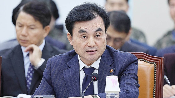 【中央日報】韓国国防部長官、公開的に「日本に失望」…ブラックイーグルス給油拒否で波紋広がる