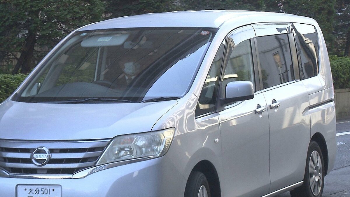 母の背中を刃物で刺す　殺人未遂疑いで准教授逮捕　北九州市大　大分の実家で