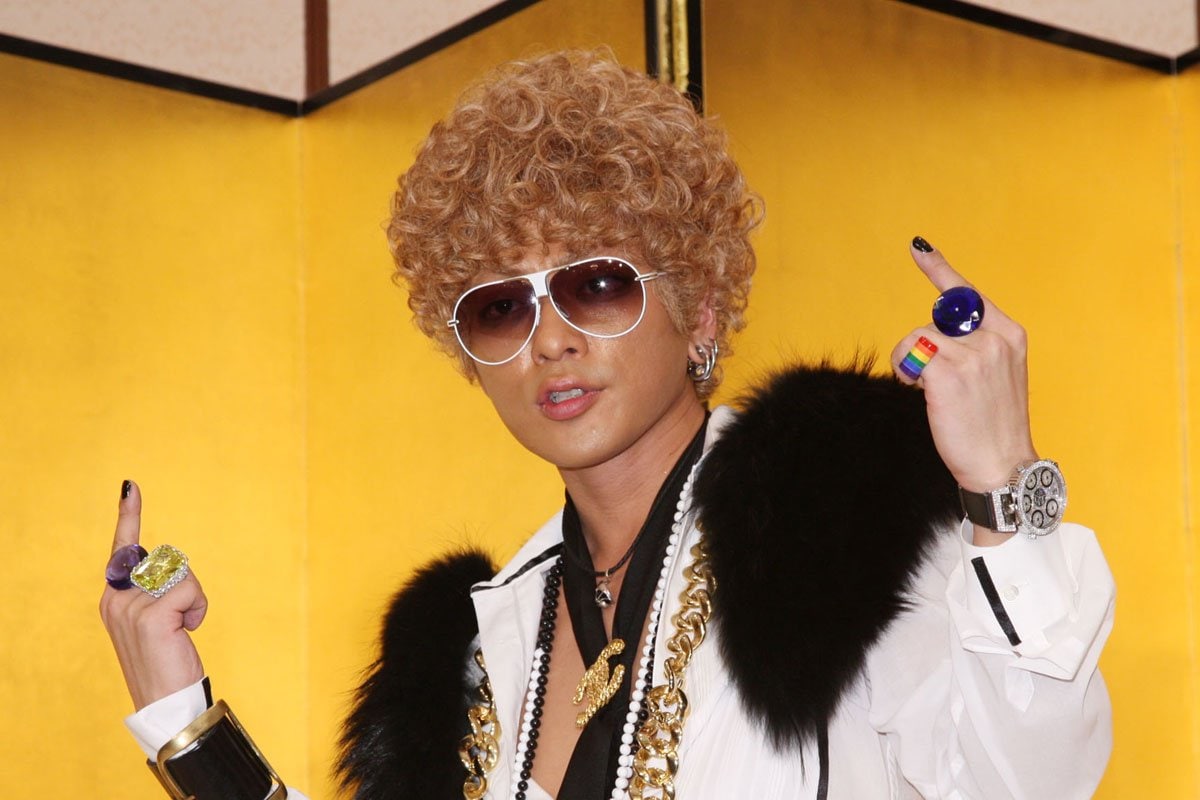 ＤＪ ＯＺＭＡ〝紅白裸ボディスーツ〟でＮＨＫ出禁　遠因はマスコミの「ネタバレ」だった