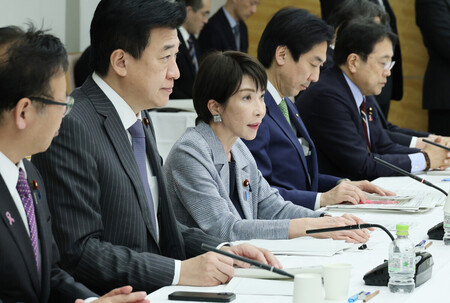 【政労使会議】初会合で首相「賃上げ定着に協力を」