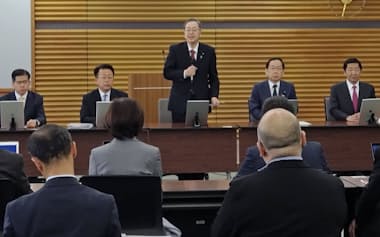 公明・竹内氏、議員定数の削減法案「論外」　比例議員「ムダなのか」