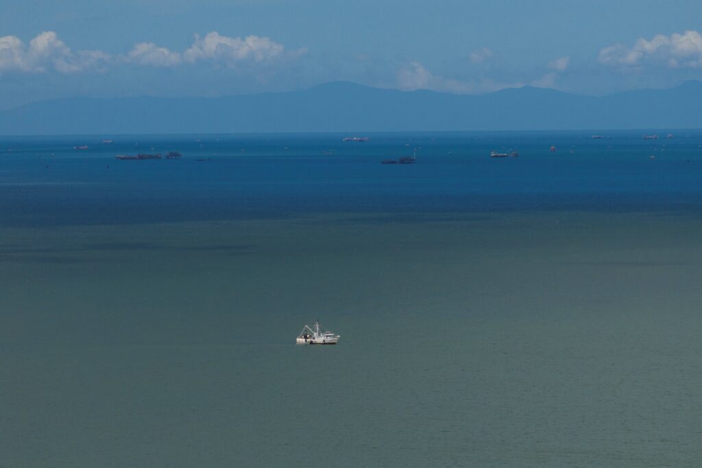 【国際】トランプ氏、ベネズエラ周辺空域「全面閉鎖」と警告